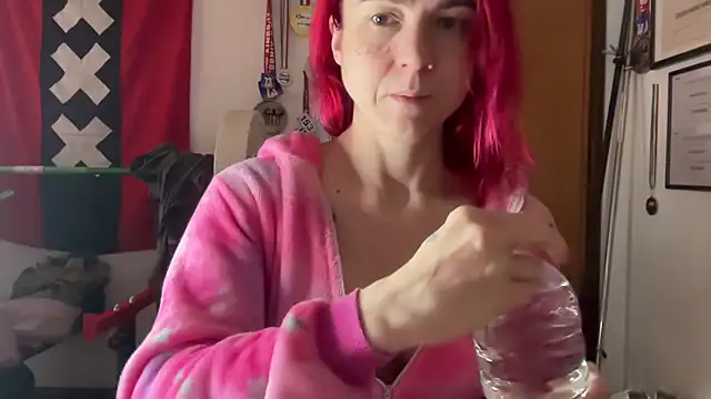 Snapshot of Nikky_Divine chatting on 01-21-25, 09:24 Nikky Divine online show from 01-21-25, 09:24