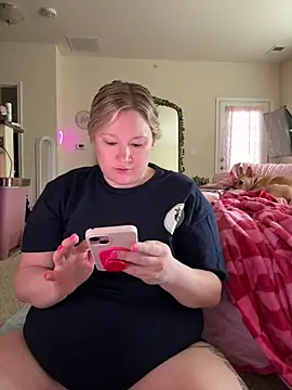 PiggyRose online show from 04-25-26, 04:37