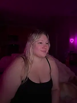 Snapshot of PiggyRose chatting on 06-11-26, 01:27 PiggyRose online show from 06-11-26, 01:27
