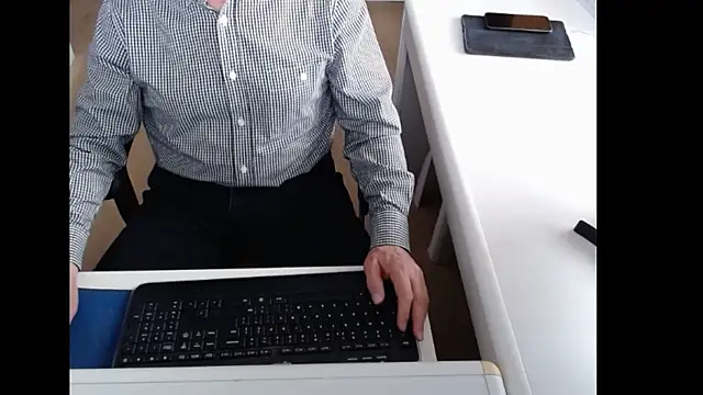 dutchpornking online show from 04-21-26, 06:09