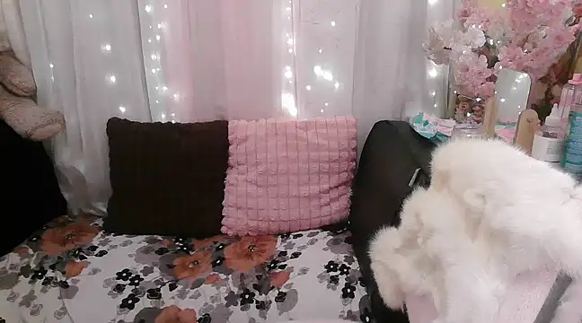 OhmyPinay online show from 03-18-25, 02:04