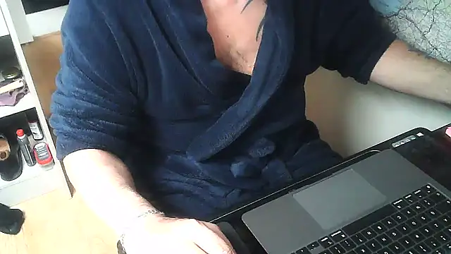 Snapshot of DUDURA@xh chatting on 01-06-25, 12:57 DUDURAxh online show from 01-06-25, 12:57