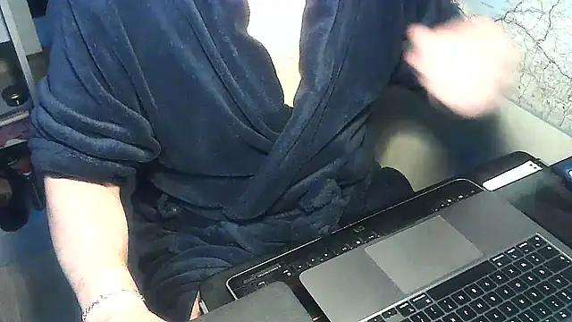 Snapshot of DUDURA@xh chatting on 01-08-25, 07:34 DUDURAxh online show from 01-08-25, 07:34