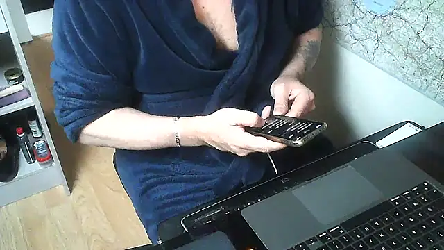 Snapshot of DUDURA@xh chatting on 01-13-25, 08:26 DUDURAxh online show from 01-13-25, 08:26