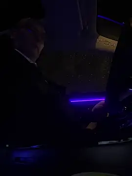 Snapshot of DUDURA@xh chatting on 01-22-25, 04:55 DUDURAxh online show from 01-22-25, 04:55