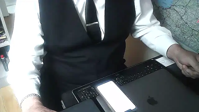 Snapshot of DUDURA@xh chatting on 02-03-25, 02:13 DUDURAxh online show from 02-03-25, 02:13