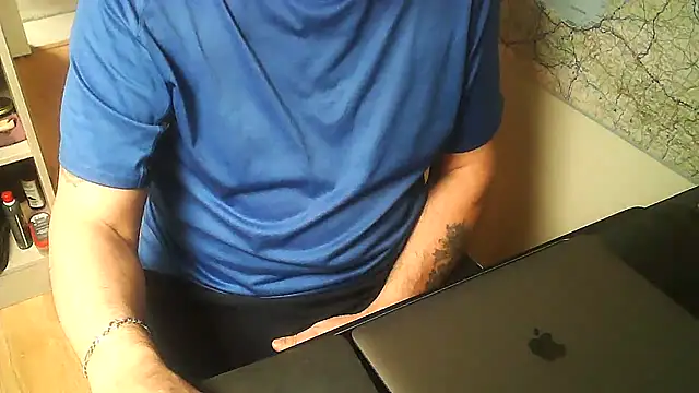 Snapshot of DUDURA@xh chatting on 02-11-25, 10:37 DUDURAxh online show from 02-11-25, 10:37