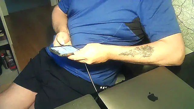 Snapshot of DUDURA@xh chatting on 02-11-25, 04:46 DUDURAxh online show from 02-11-25, 04:46