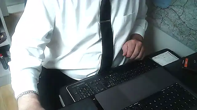 Snapshot of DUDURA@xh chatting on 02-24-25, 02:26 DUDURAxh online show from 02-24-25, 02:26