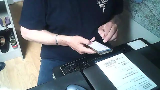 Snapshot of DUDURA@xh chatting on 10-21-25, 09:10 DUDURAxh online show from 10-21-25, 09:10