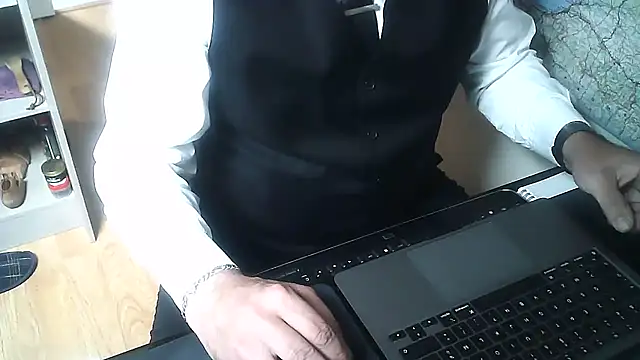 Snapshot of DUDURA@xh chatting on 10-29-25, 11:01 DUDURAxh online show from 10-29-25, 11:01