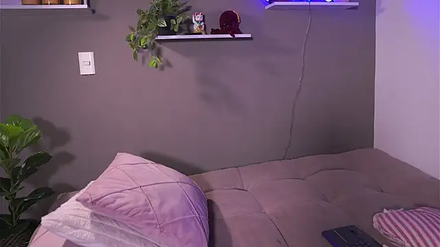 HannahEvanss online show from 01-08-26, 08:00