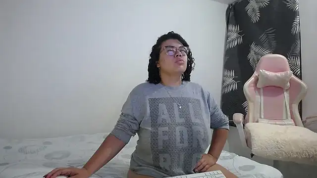 mabigomez00 online show from 10-04-25, 09:29