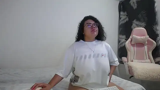 mabigomez00 online show from 11-04-25, 09:19