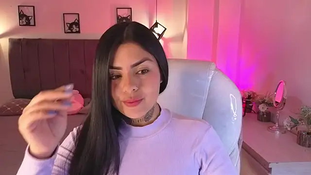 Snapshot of Catalinaa_martinez chatting on 11-06-25, 03:07 Catalinaa martinez online show from 11-06-25, 03:07