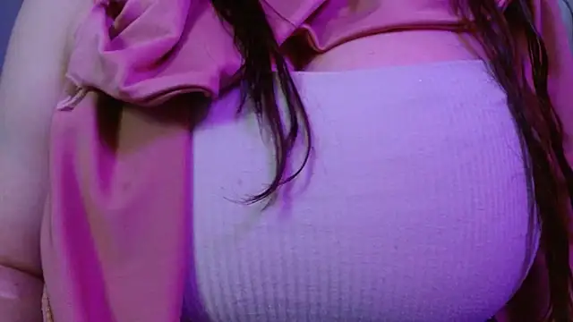 Snapshot of AnnyelinnaLove chatting on 10-09-25, 05:38 AnnyelinnaLove online show from 10-09-25, 05:38