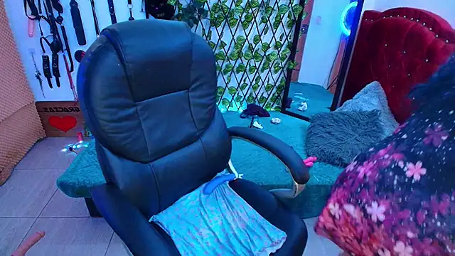 elektra 32 online show from 10-19-25, 07:09