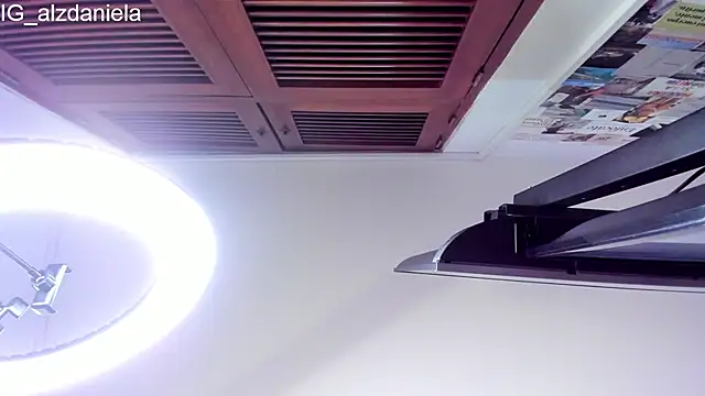 Kaitlyn Brwon online show from 09-20-25, 06:25