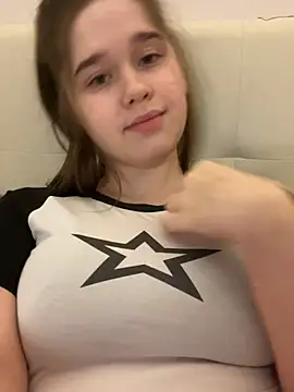 Snapshot of HornyGirlH chatting on 02-01-25, 12:51 HornyGirlH online show from 02-01-25, 12:51