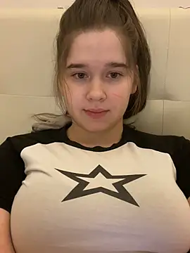 Snapshot of HornyGirlH chatting on 02-04-25, 01:23 HornyGirlH online show from 02-04-25, 01:23