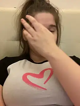 Snapshot of HornyGirlH chatting on 02-20-25, 02:18 HornyGirlH online show from 02-20-25, 02:18