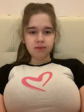 Snapshot of HornyGirlH chatting on 03-15-25, 10:33 HornyGirlH online show from 03-15-25, 10:33