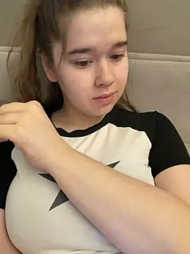 HornyGirlH online show from 04-18-26, 04:27