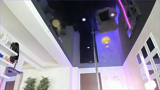 Snapshot of LisaAkira chatting on 10-10-25, 06:56 LisaAkira online show from 10-10-25, 06:56