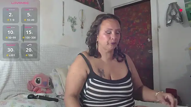 Snapshot of BiirdyDavis chatting on 10-17-25, 11:02 BiirdyDavis online show from 10-17-25, 11:02