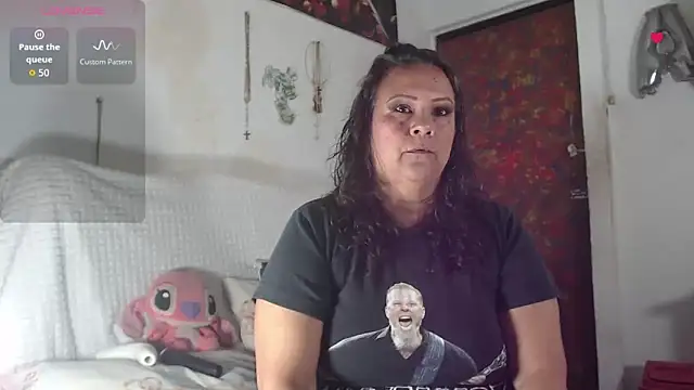 Snapshot of BiirdyDavis chatting on 10-18-25, 11:00 BiirdyDavis online show from 10-18-25, 11:00