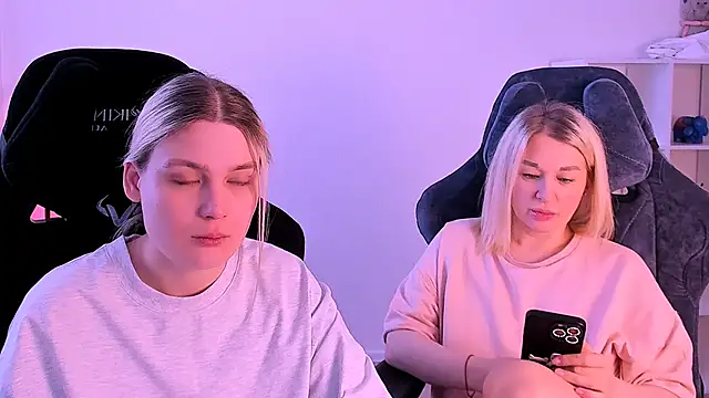 hotblonds online show from 12-19-24, 09:40