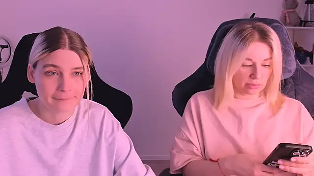 hotblonds online show from 01-07-25, 12:41