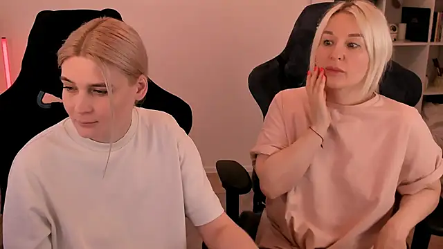 hotblonds online show from 03-08-25, 02:30