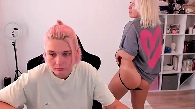 hotblonds online show from 10-02-25, 10:44