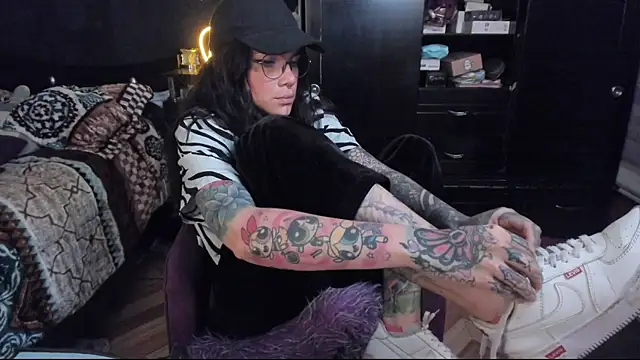 Lilmarieee online show from 01-19-25, 01:00