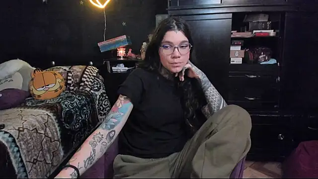 Lilmarieee online show from 03-19-25, 10:09