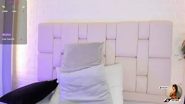 Snapshot of nataly_clark_ chatting on 03-07-25, 01:42 nataly clark online show from 03-07-25, 01:42