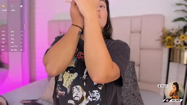 Snapshot of nataly_clark_ chatting on 09-29-25, 08:24 nataly clark online show from 09-29-25, 08:24