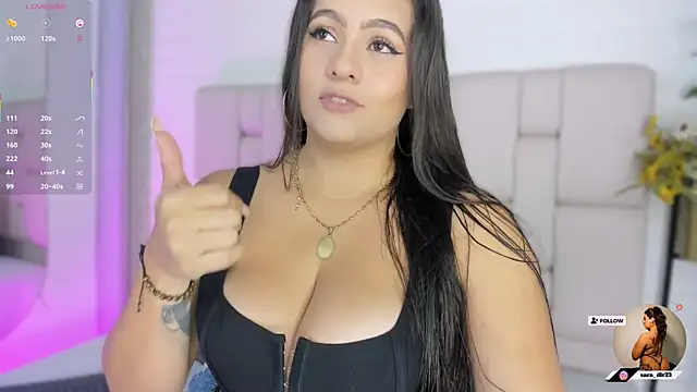 Snapshot of nataly_clark_ chatting on 10-03-25, 08:17 nataly clark online show from 10-03-25, 08:17