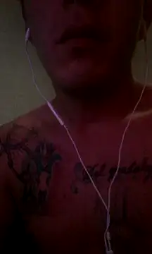 Snapshot of landy20cm chatting on 12-03-24, 08:38 landy20cm online show from 12-03-24, 08:38