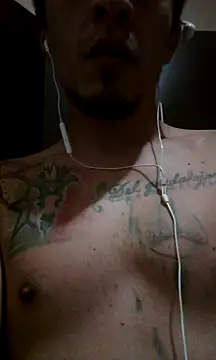 Snapshot of landy20cm chatting on 12-23-24, 01:29 landy20cm online show from 12-23-24, 01:29