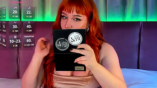 Snapshot of RoseRoxy chatting on 10-12-25, 06:34 RoseRoxy online show from 10-12-25, 06:34