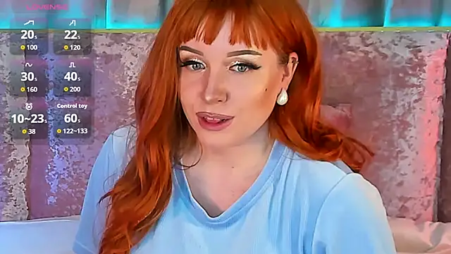 Snapshot of RoseRoxy chatting on 12-14-25, 10:14 RoseRoxy online show from 12-14-25, 10:14