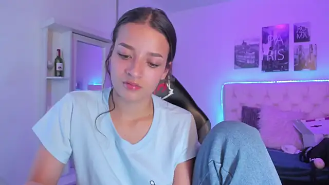 Snapshot of Amaia_Daniells chatting on 12-12-24, 07:41 Amaia Daniells online show from 12-12-24, 07:41