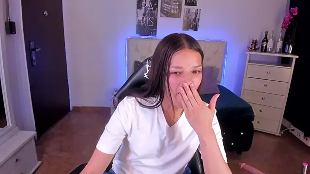 Snapshot of Amaia_Daniells chatting on 01-16-25, 03:34 Amaia Daniells online show from 01-16-25, 03:34