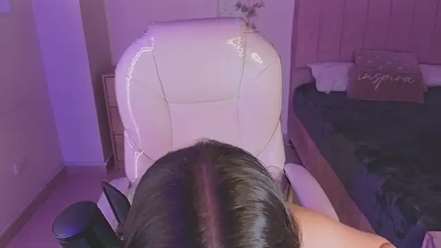 Snapshot of Amaia_Daniells chatting on 09-24-25, 03:43 Amaia Daniells online show from 09-24-25, 03:43