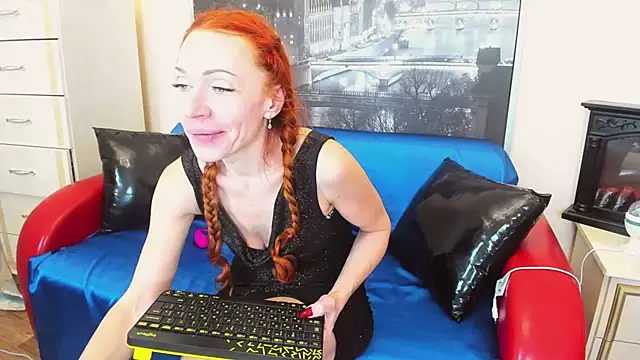 Snapshot of softlysoftlyasbeauty chatting on 02-12-26, 02:01 softlysoftlyasbeauty online show from 02-12-26, 02:01