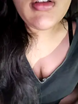 Snapshot of Annerae chatting on 11-07-25, 04:29 Annerae online show from 11-07-25, 04:29