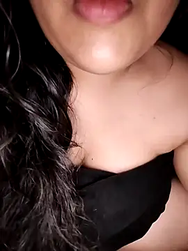 Annerae online show from 04-28-26, 07:02