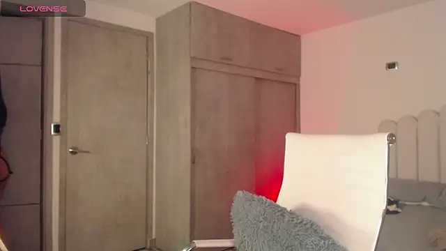 Snapshot of Brown_skin11 chatting on 01-10-26, 10:47 Brown skin11 online show from 01-10-26, 10:47